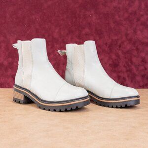 Journee Collection Women Vegan Offwhite Leather Chelsea Ankle Fashion Boots sz 9